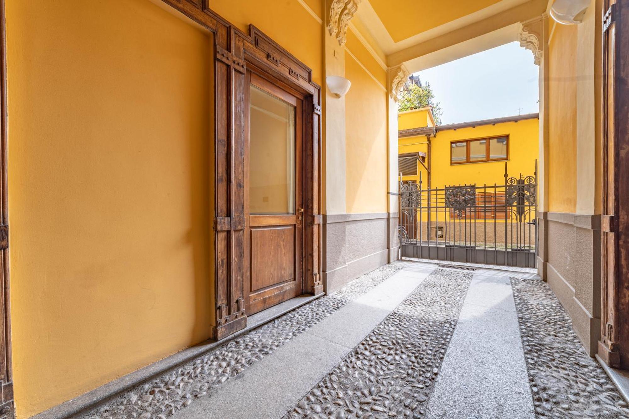 Completo A Isola - Cinque Minuti Da Porta Garibaldi * Milan